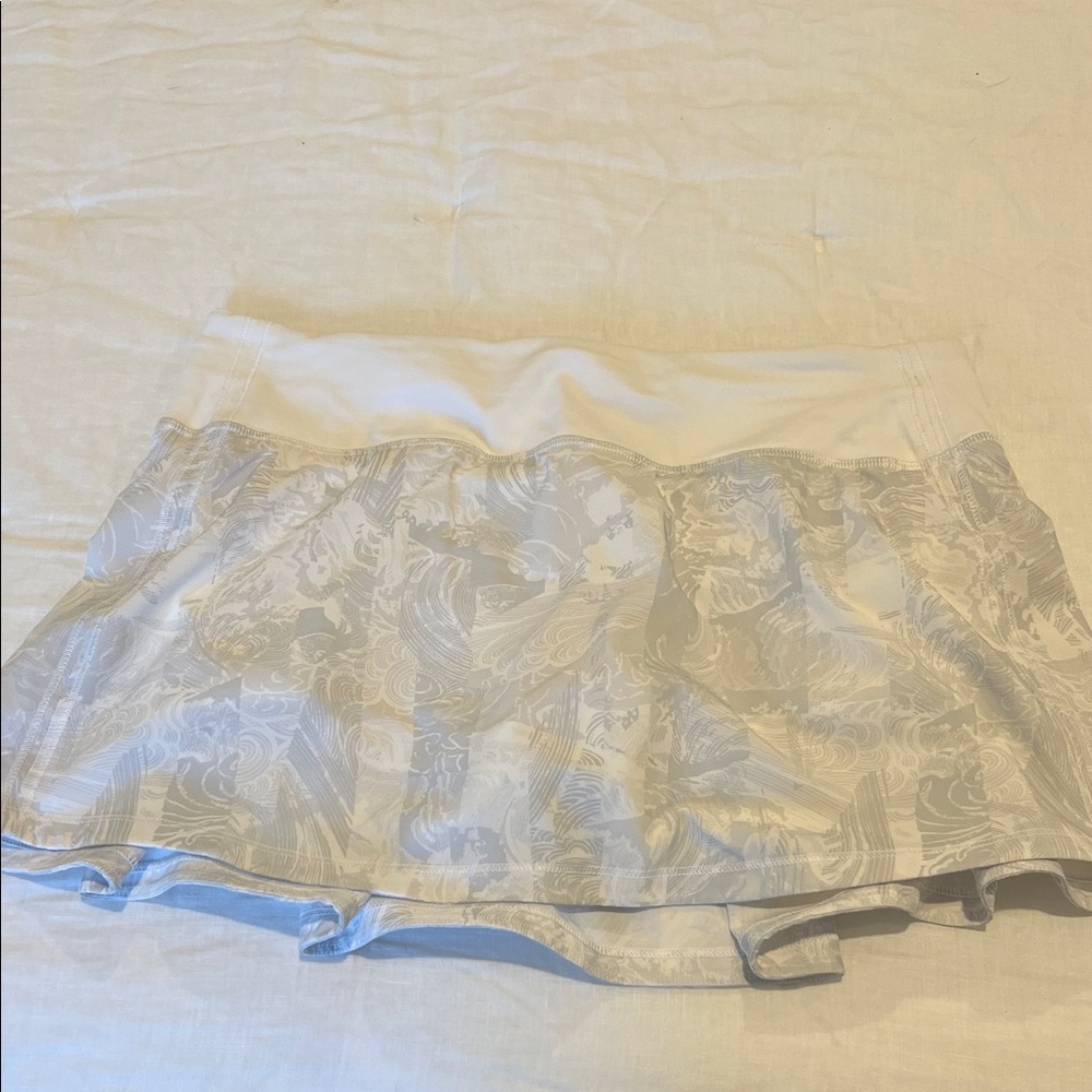 Lululemon White and Grey Skirt